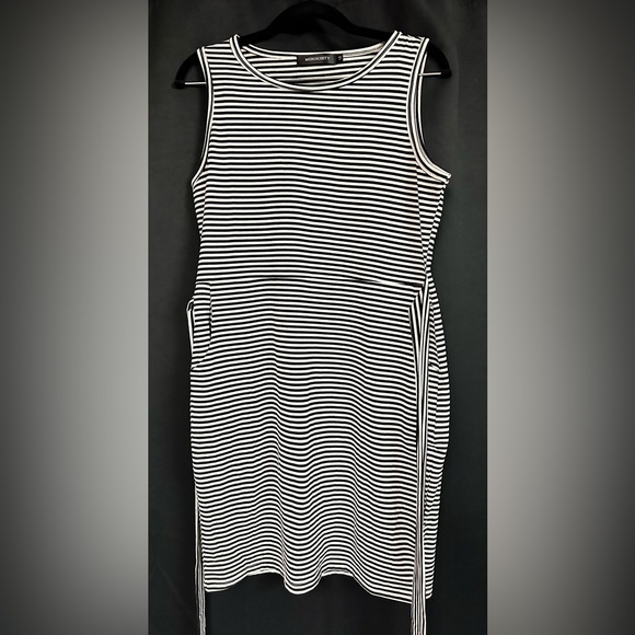 Black & White Stripe Sleeveless Dress with Tie Waist and Pockets - Picture 4 of 10
